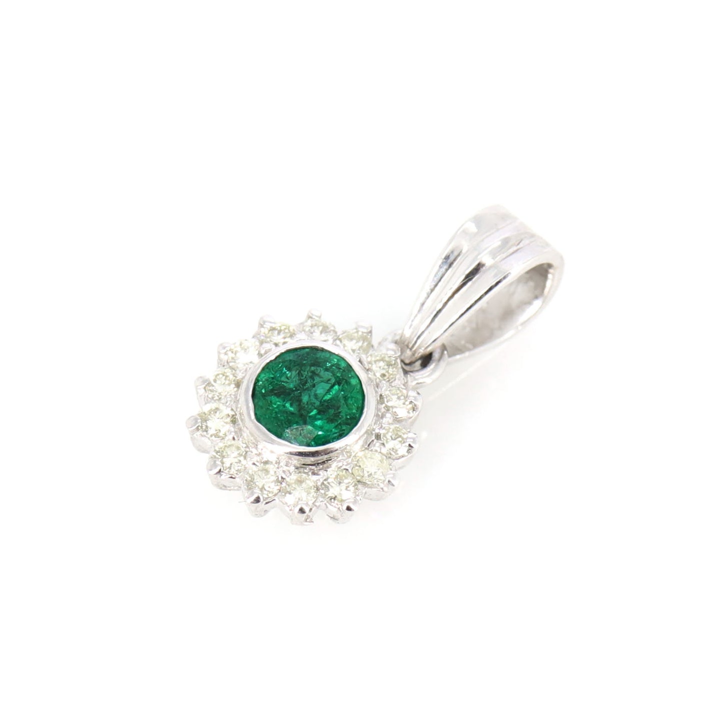 Emerald Jewelry : White Earring 18K Gold