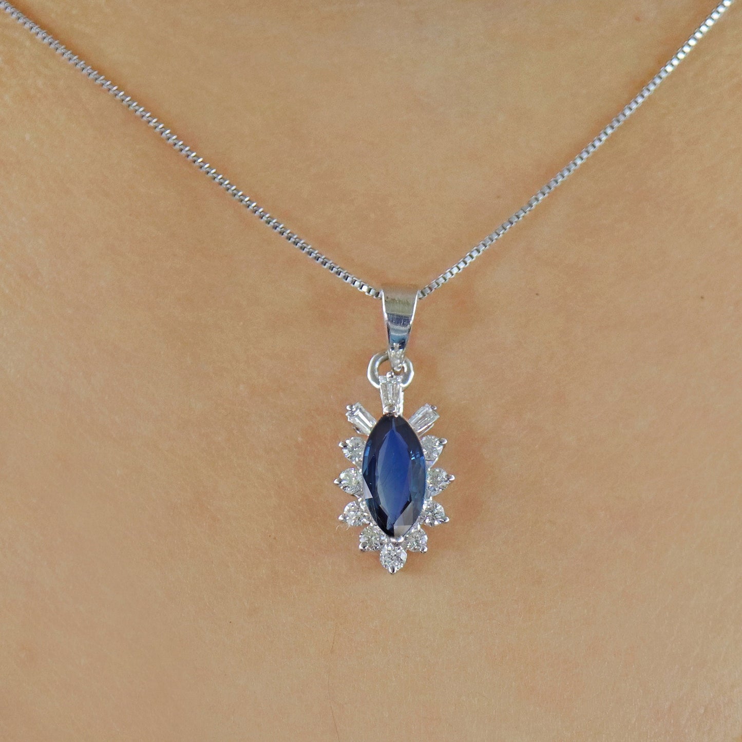 Blue Sapphire White Pendent White Pendant 18K Gold