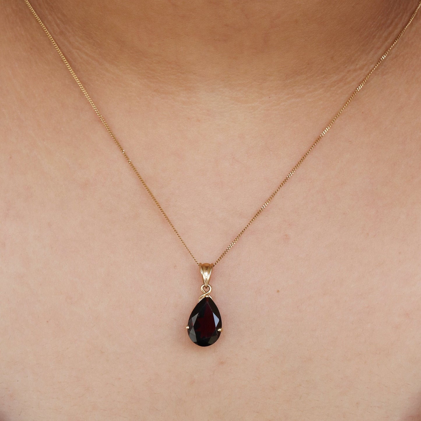 January Pear Shape Necklace 14K Gold