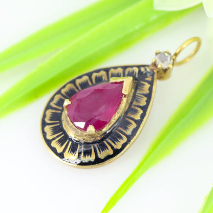 Ruby Pendant 18K Gold
