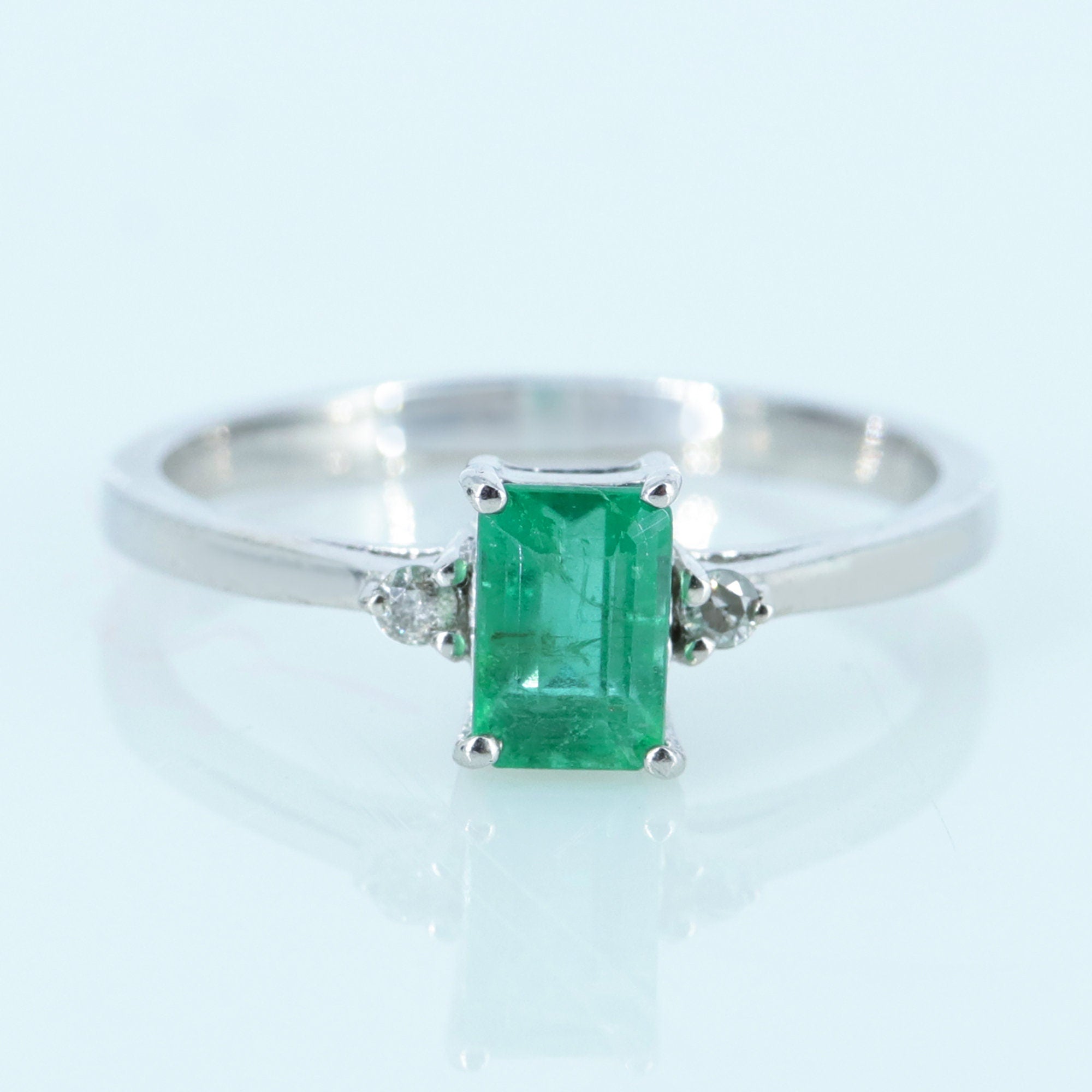 Beautiful 925 Sterling Emerald Ring Silver