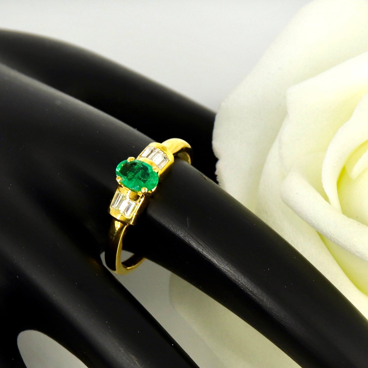 Beautiful Ring 18K Gold