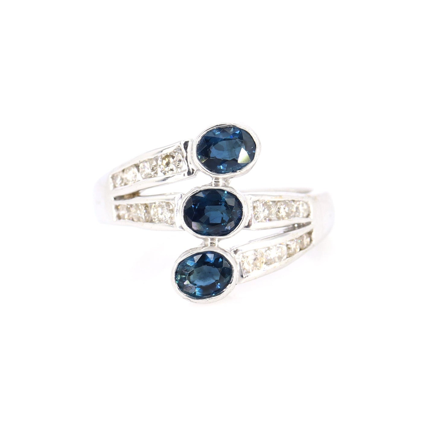 White Ring 18K Gold