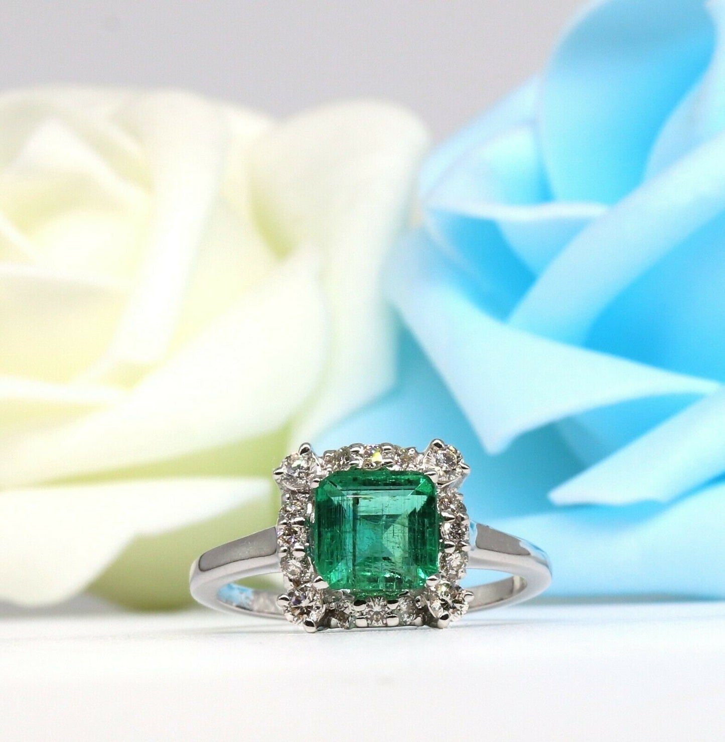 Handmade Emerald Ring 18K Gold