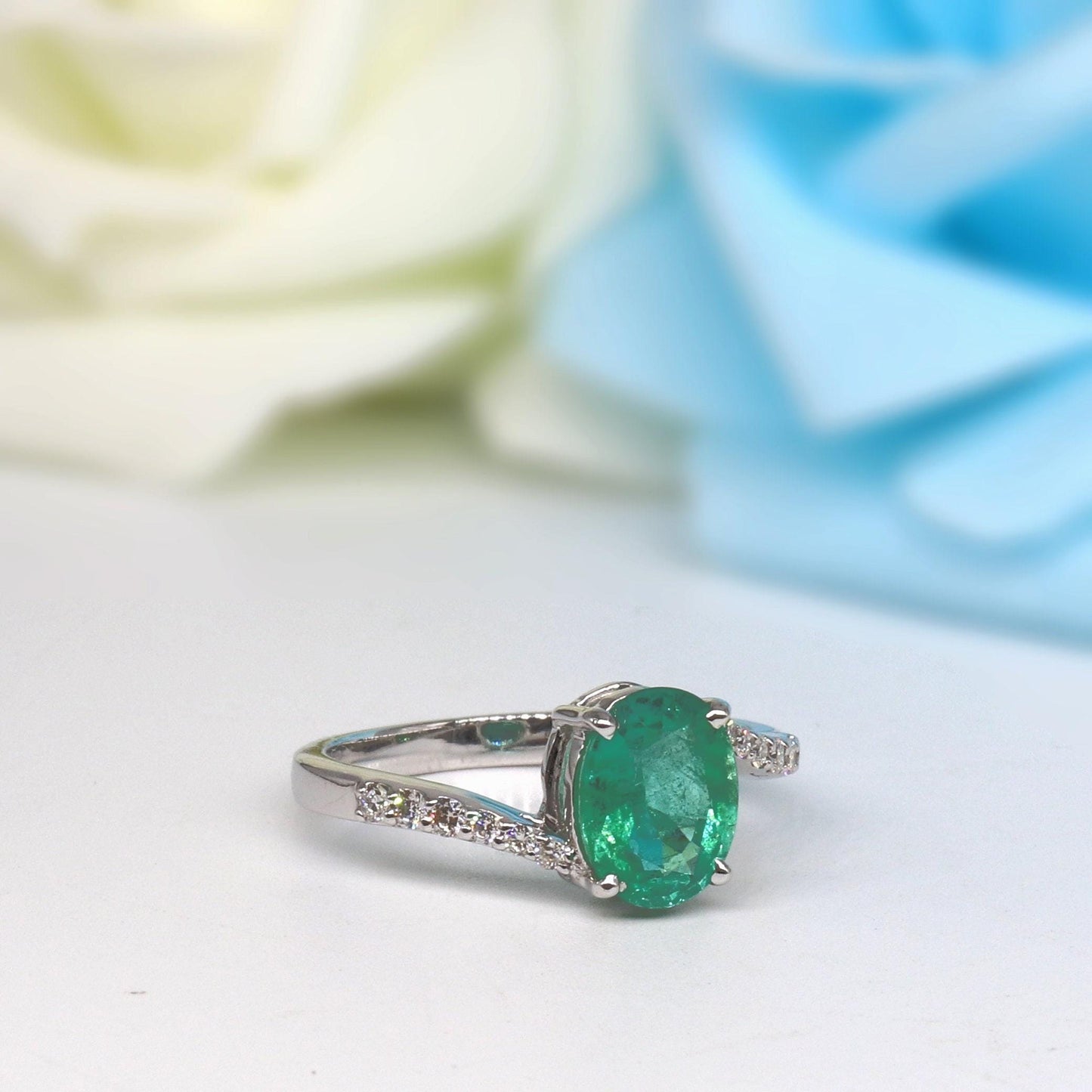 White Emerald Ring 18K Gold