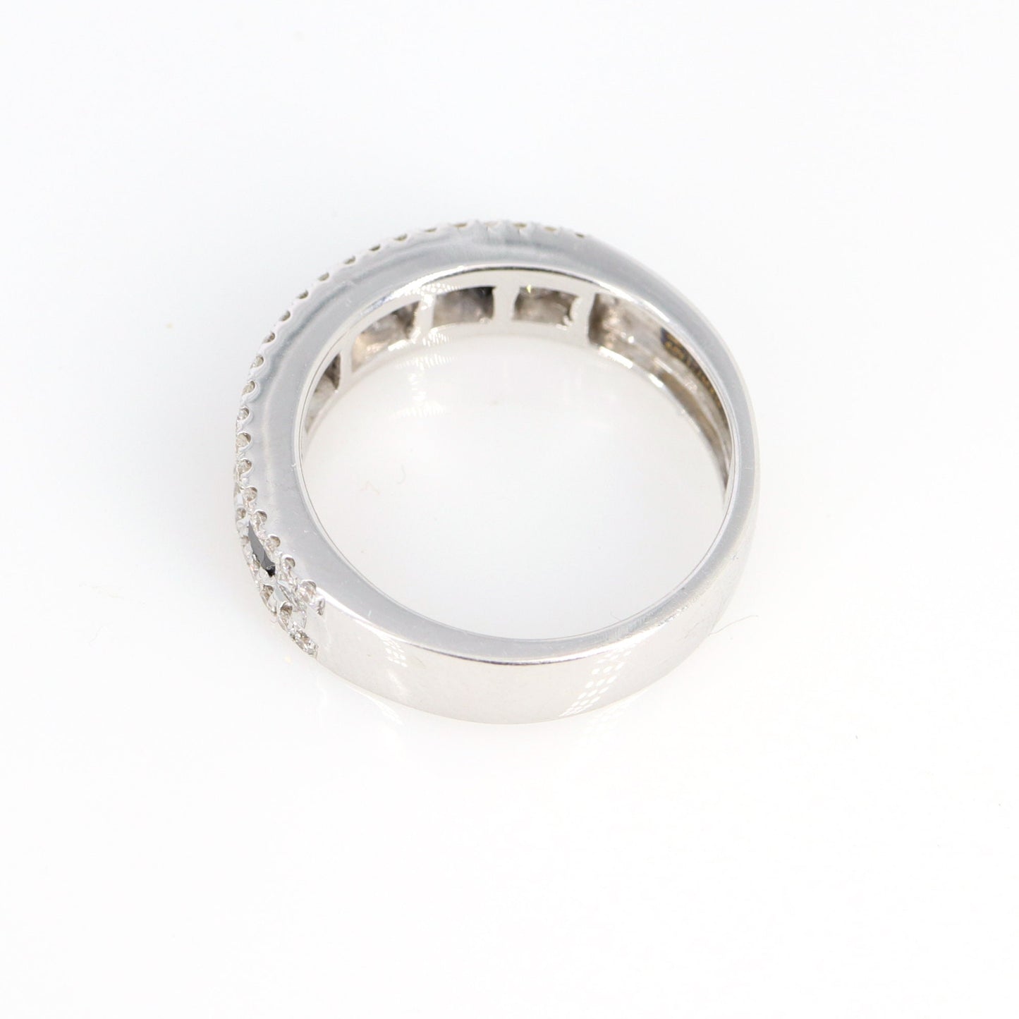 White Ring 18K Gold
