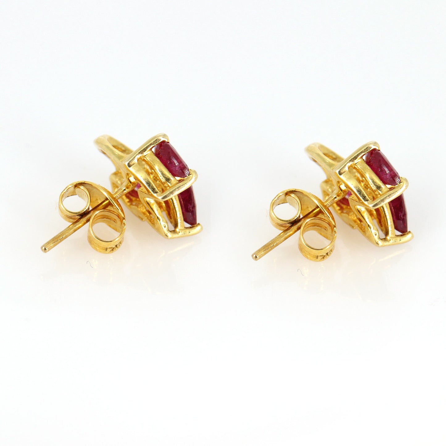 Pear Cut Ruby Earring 14K Gold
