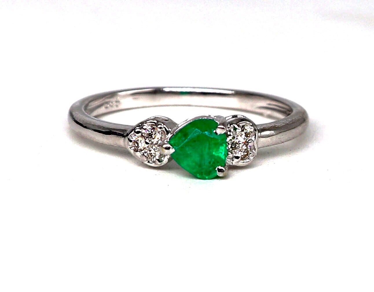 White Beautiful Ring 14K Gold