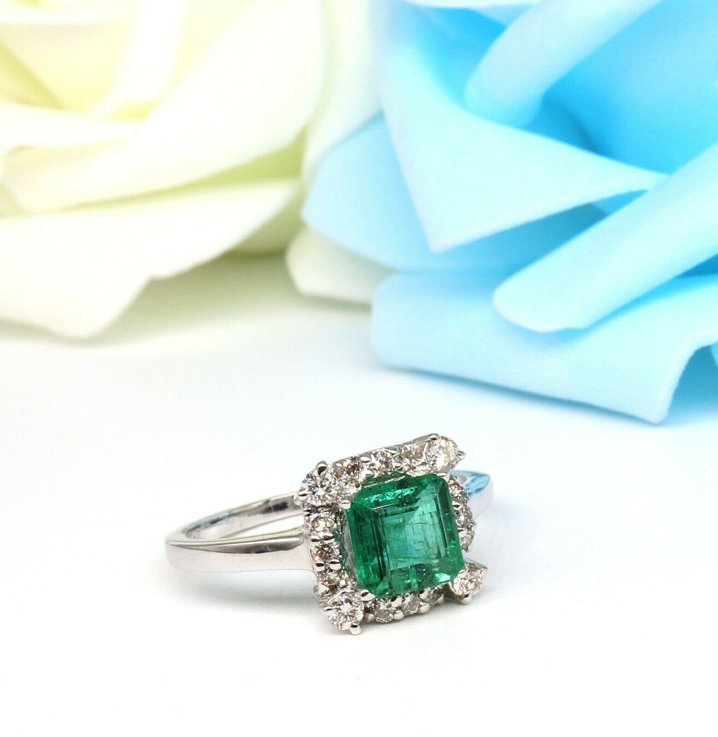 Handmade Emerald Ring 18K Gold