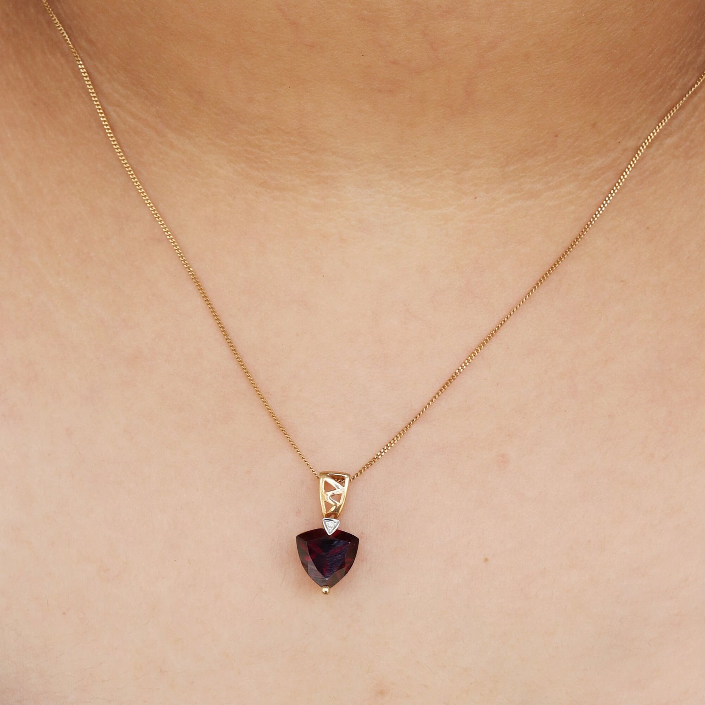 Minimalist Necklace 14K Gold
