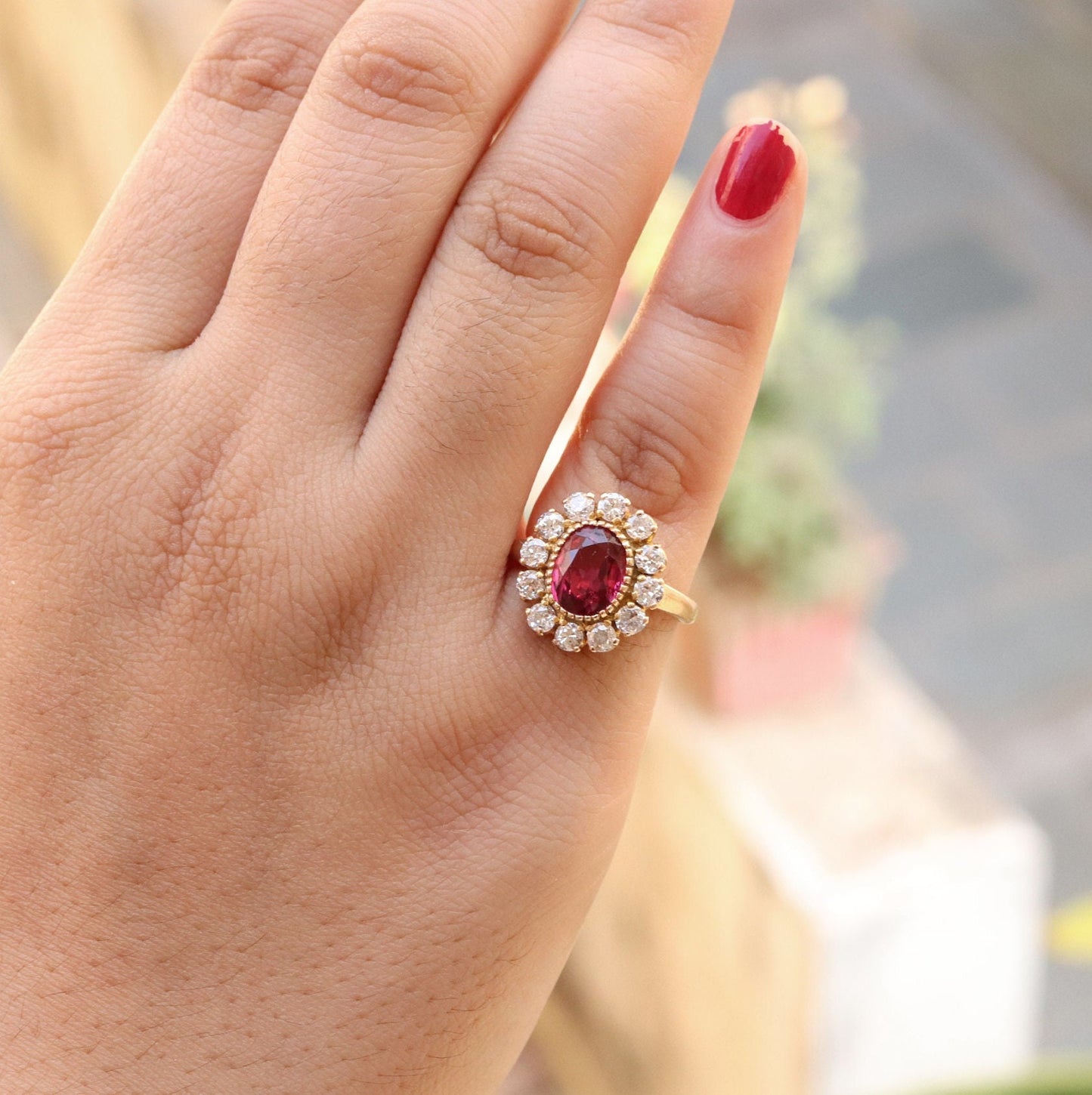 Vintage Style Spinel & Ring Gold