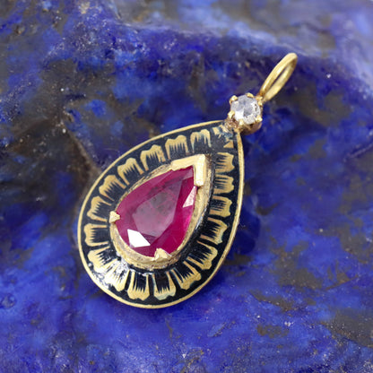 Ruby Pendant 18K Gold