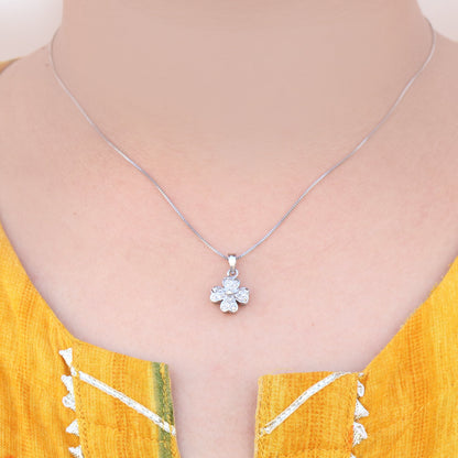 Love Heart Pendant 18K Gold