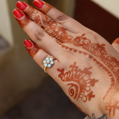 Vintage Style Opal Ring Gold