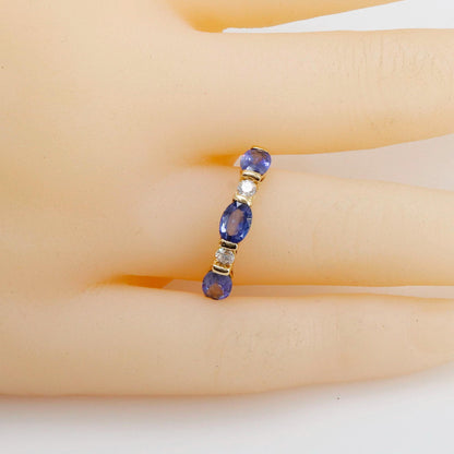 Elegant Sapphire 3 Stone[Sapphire] & 2 Stone [] Yellow / Ring 18K Gold