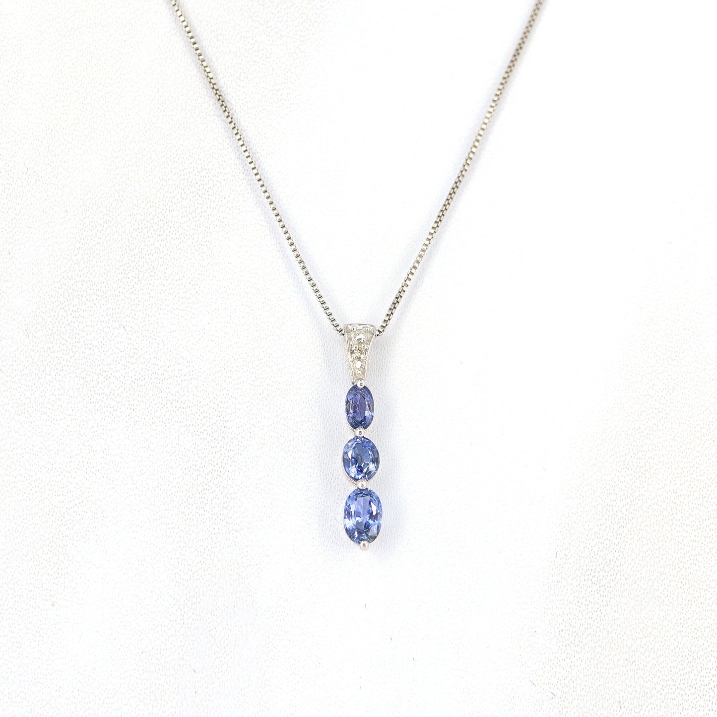 Blue Sapphire Pendant 14K Gold
