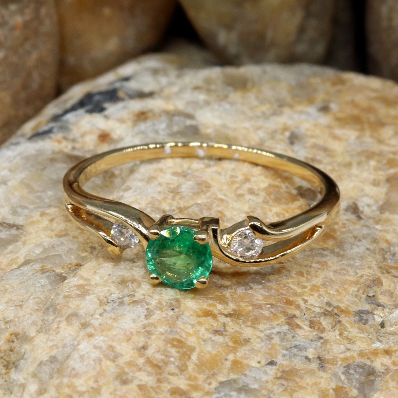 Beautiful Ring 14K Gold