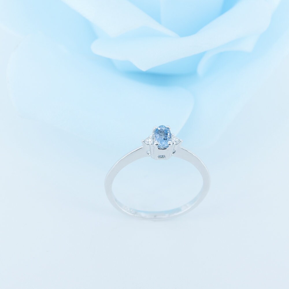 White Ring 14K Gold