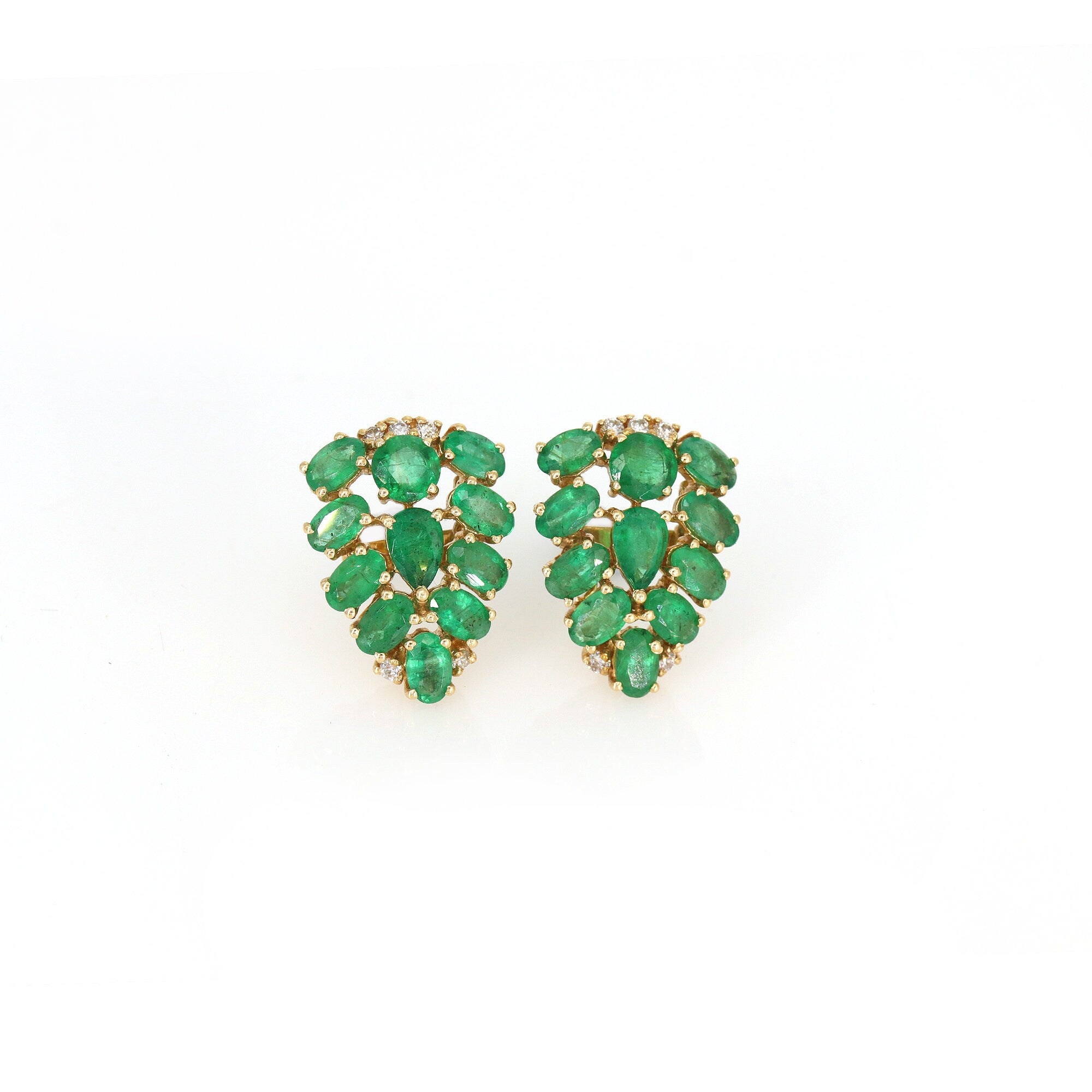 5.73 Emerald Big Size Pair Earring Gold