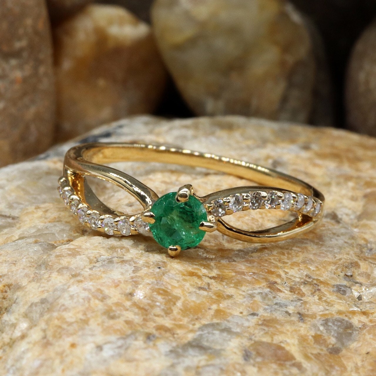 Emerald Ring 14K Gold