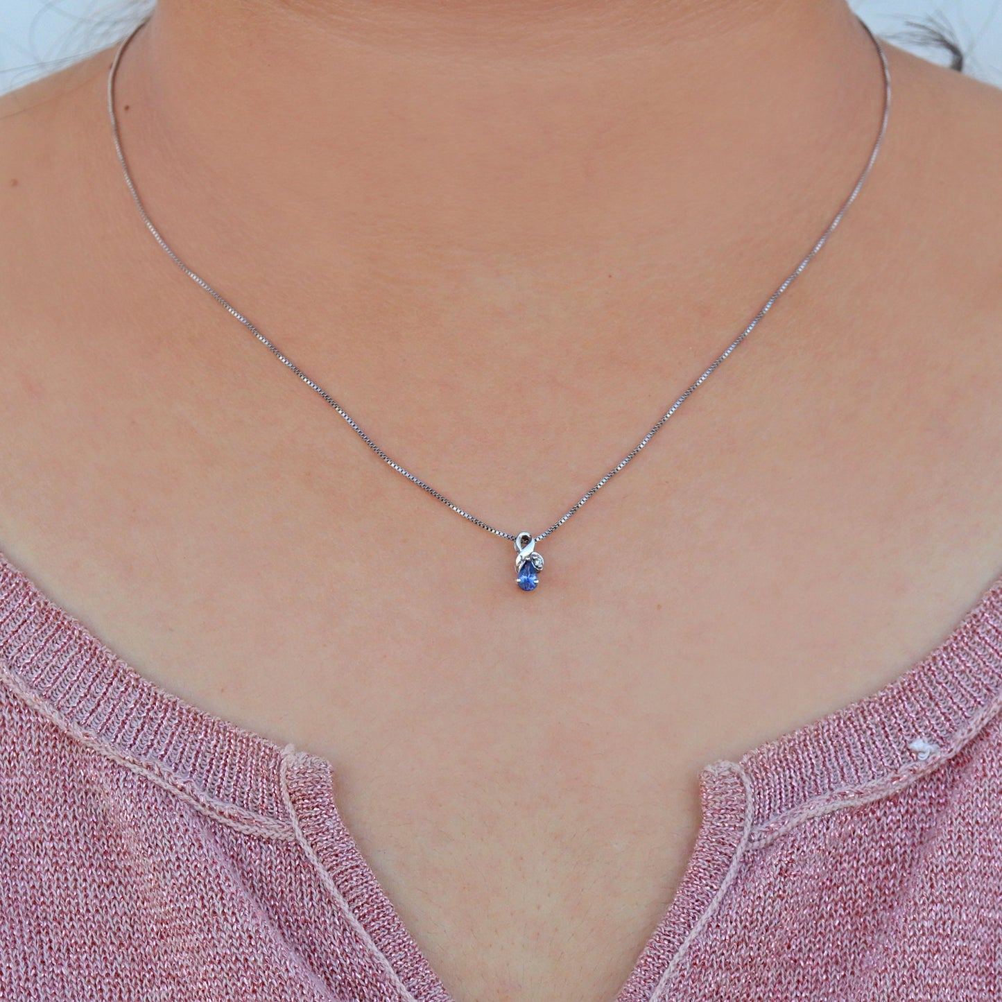 Dainty Blue Sapphire Pendant Gold