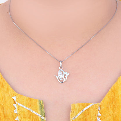 White Pendant 18K Gold