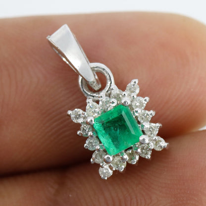 Simple Emerald Pendant Silver