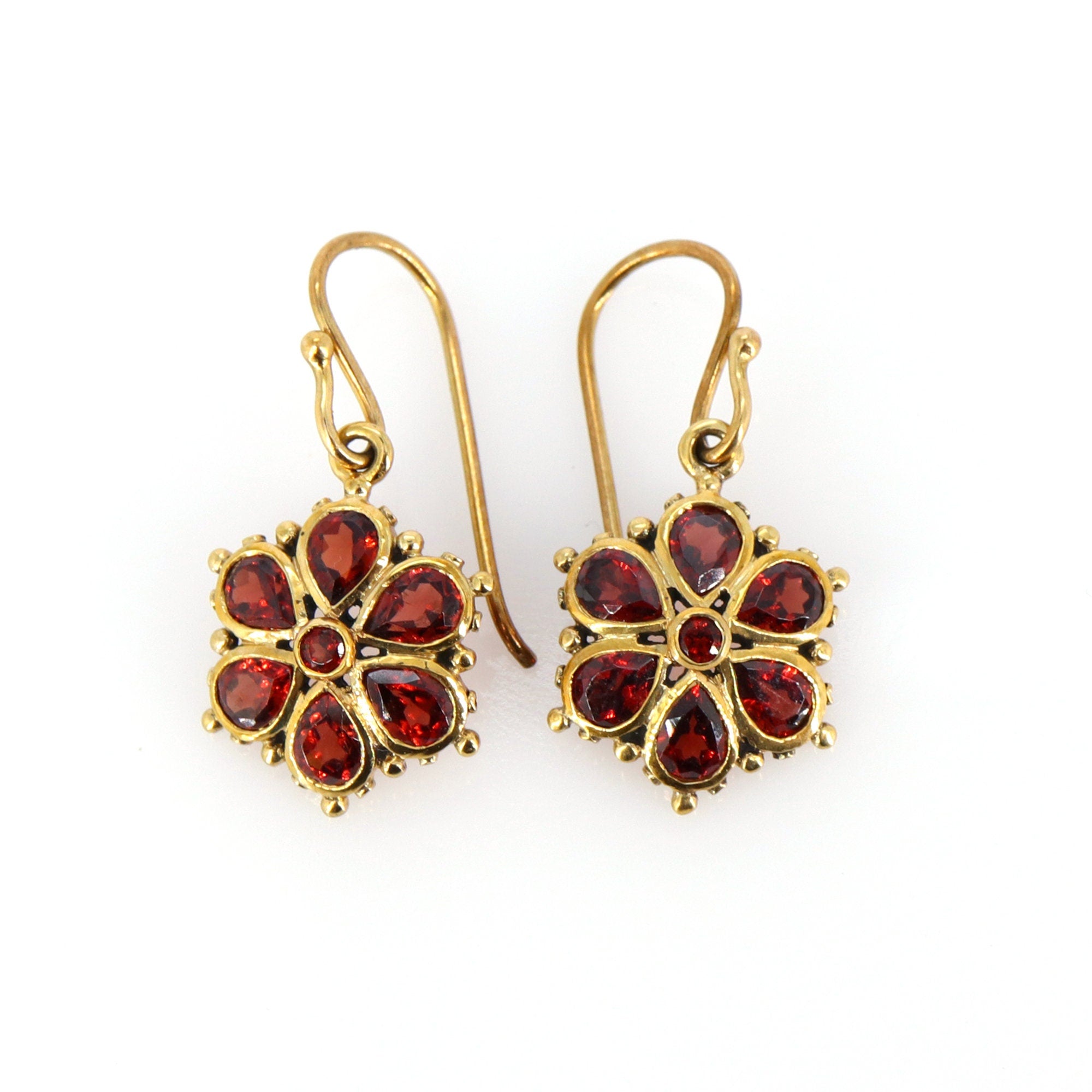 Pear Cut Garnet Earring Gold
