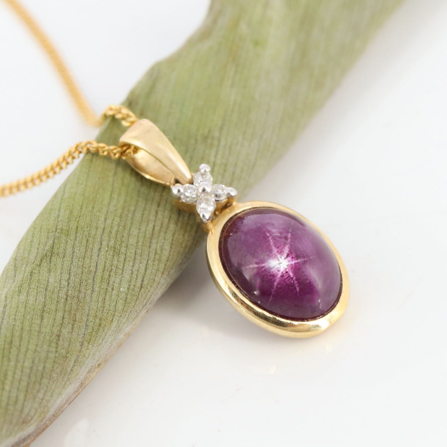 Star Ruby Pendant 14K Gold