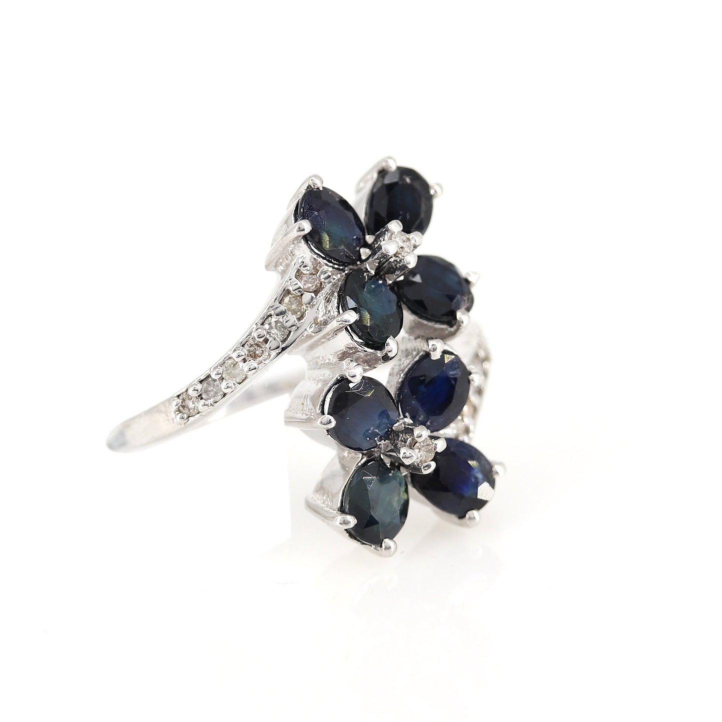 Flower Style Gemstone Ring Gold