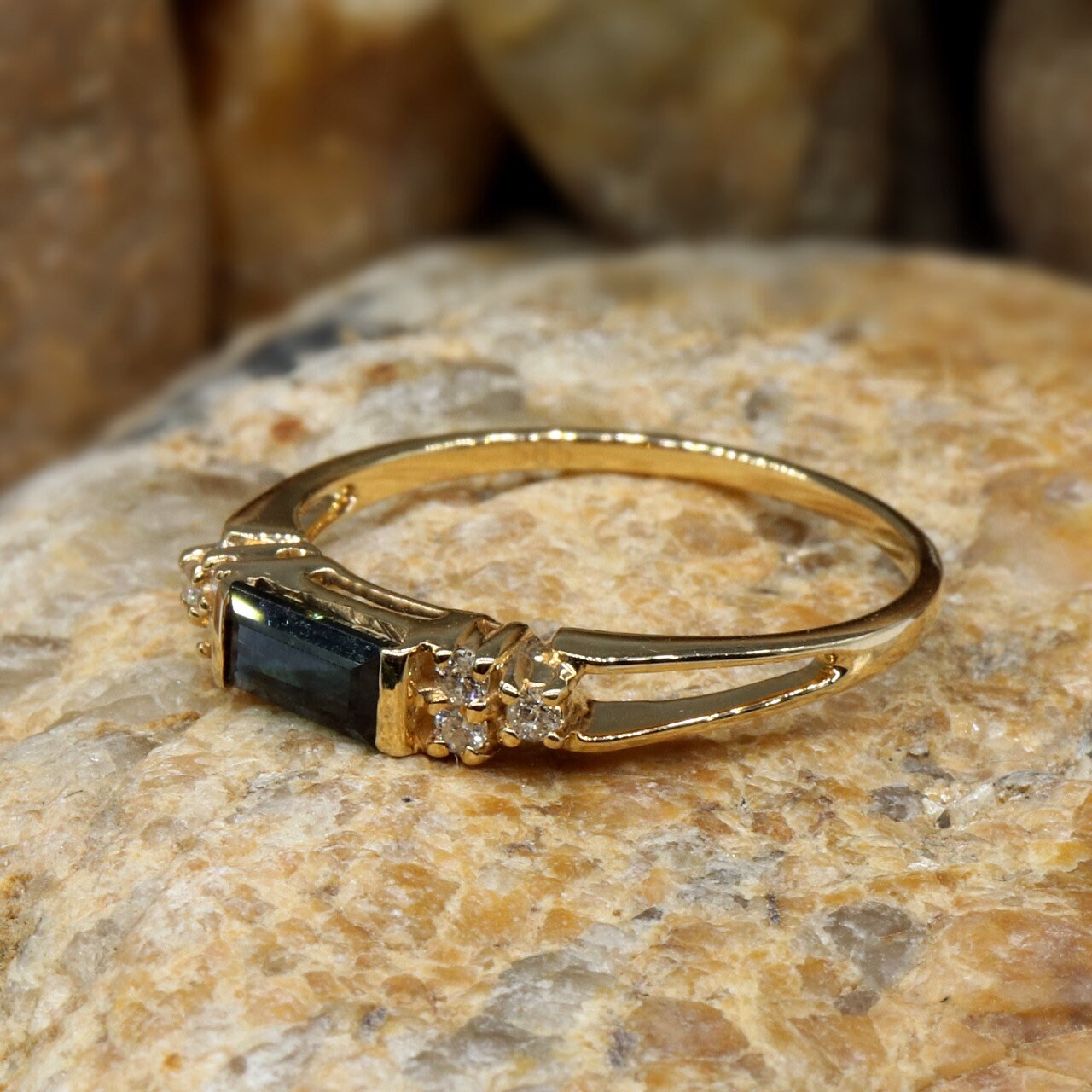 Blue Sapphire Ring 14K Gold