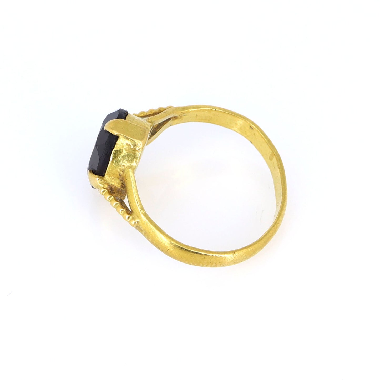 Garnet Ring 18K Gold