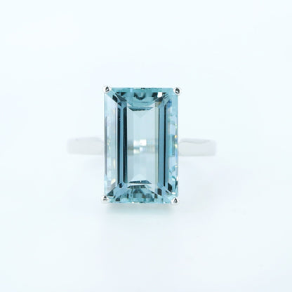 White Ring 14K Gold