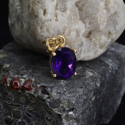 Simple Elegant Pendant 14K Gold