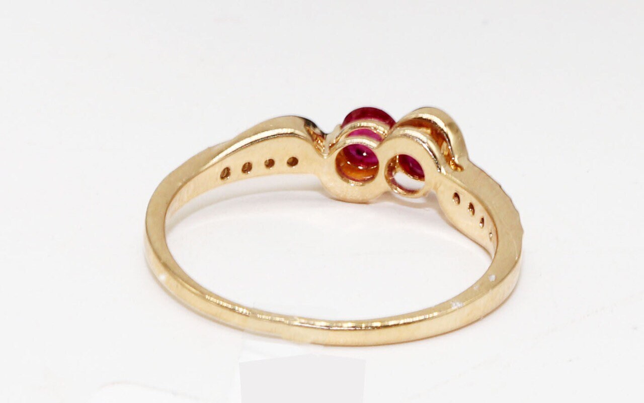 Beautiful Ring 14K Gold