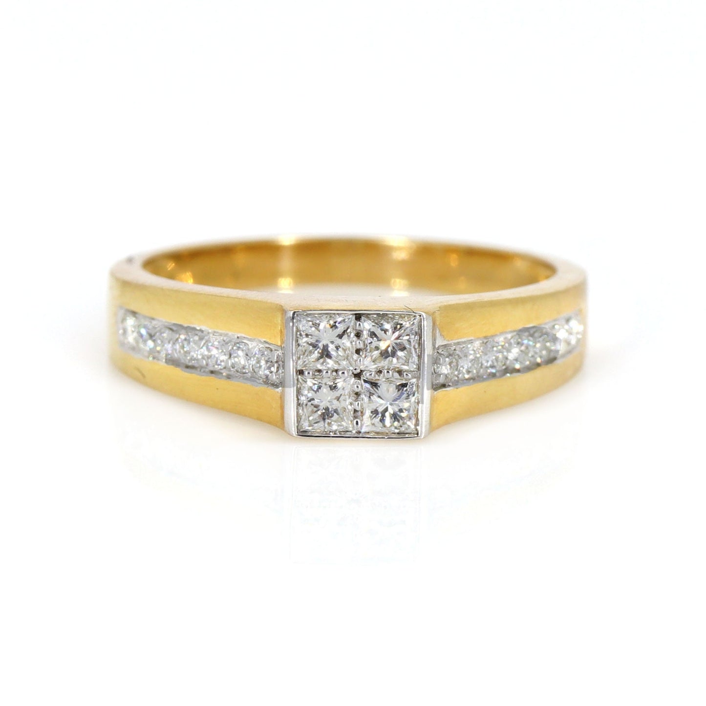 Princess Cut Center Round Cut Ring 18K Gold