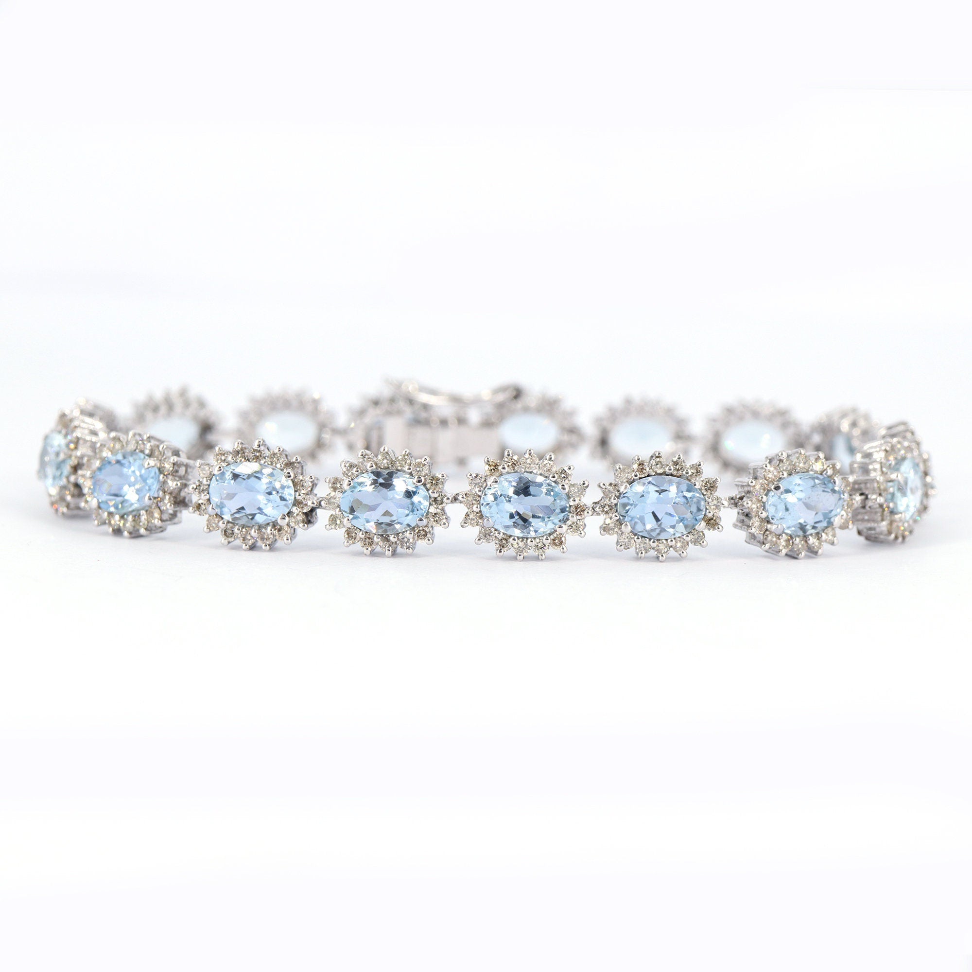 Oval Cut Aquamarine & Bracelet Silver