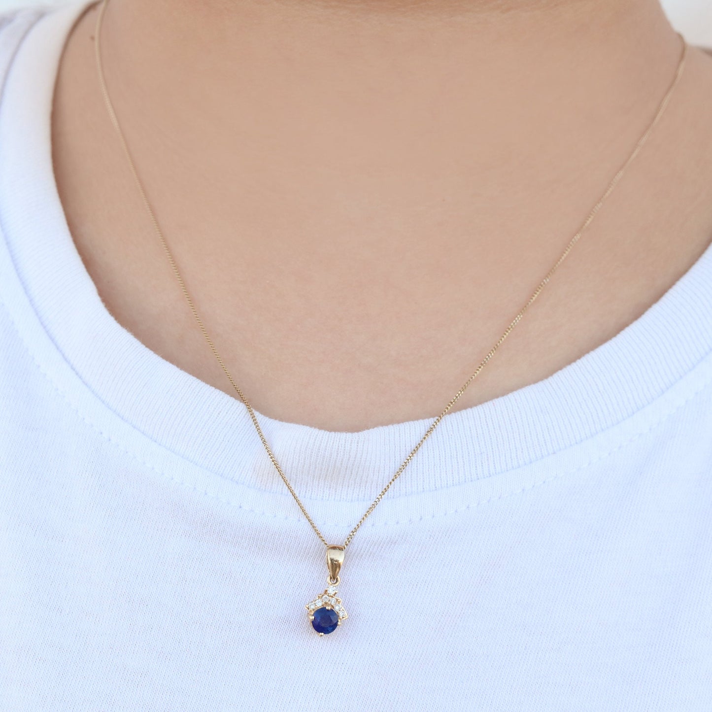 Minimalist Pendant 14K Gold