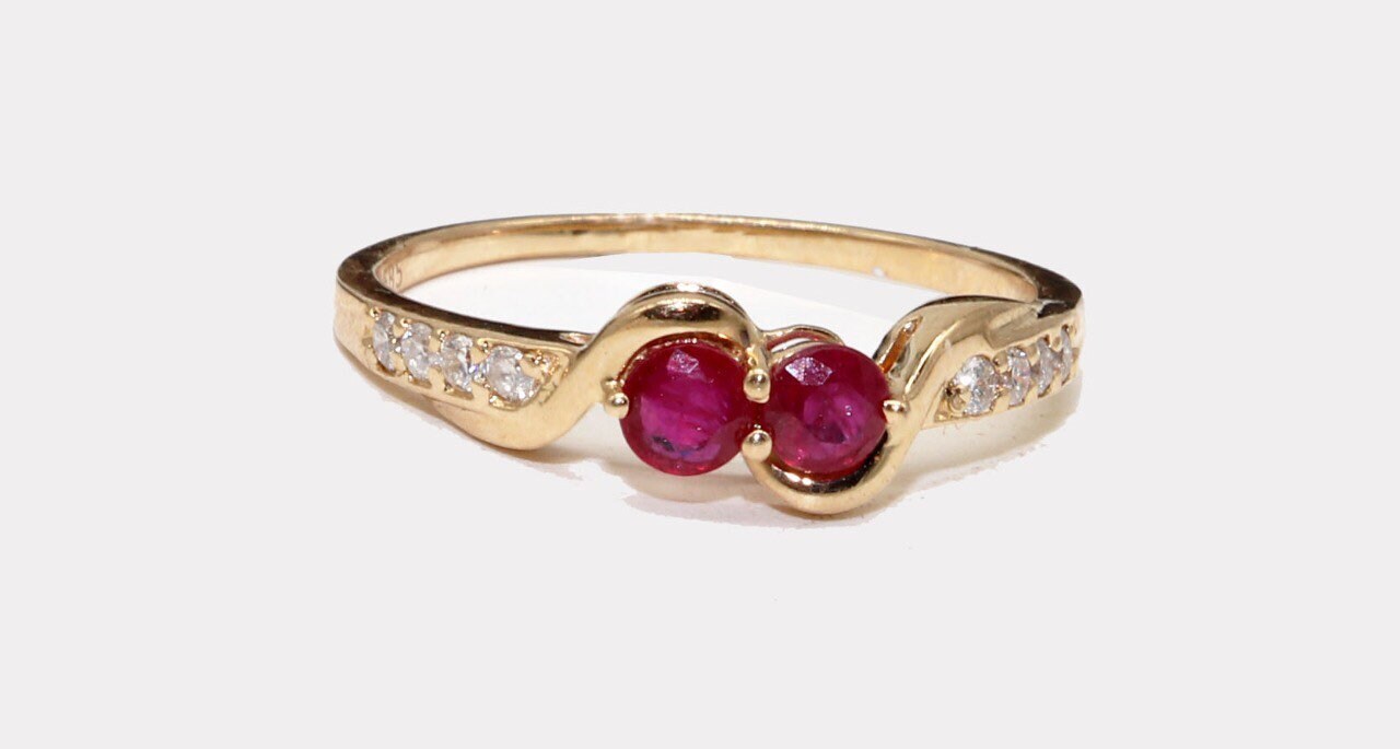 Beautiful Ring 14K Gold