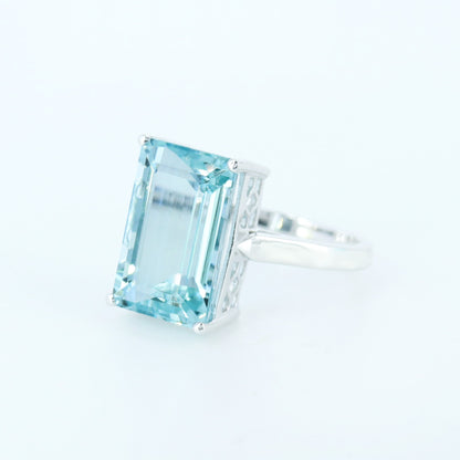 White Ring 14K Gold