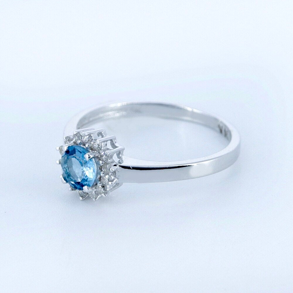 White Ring 14K Gold