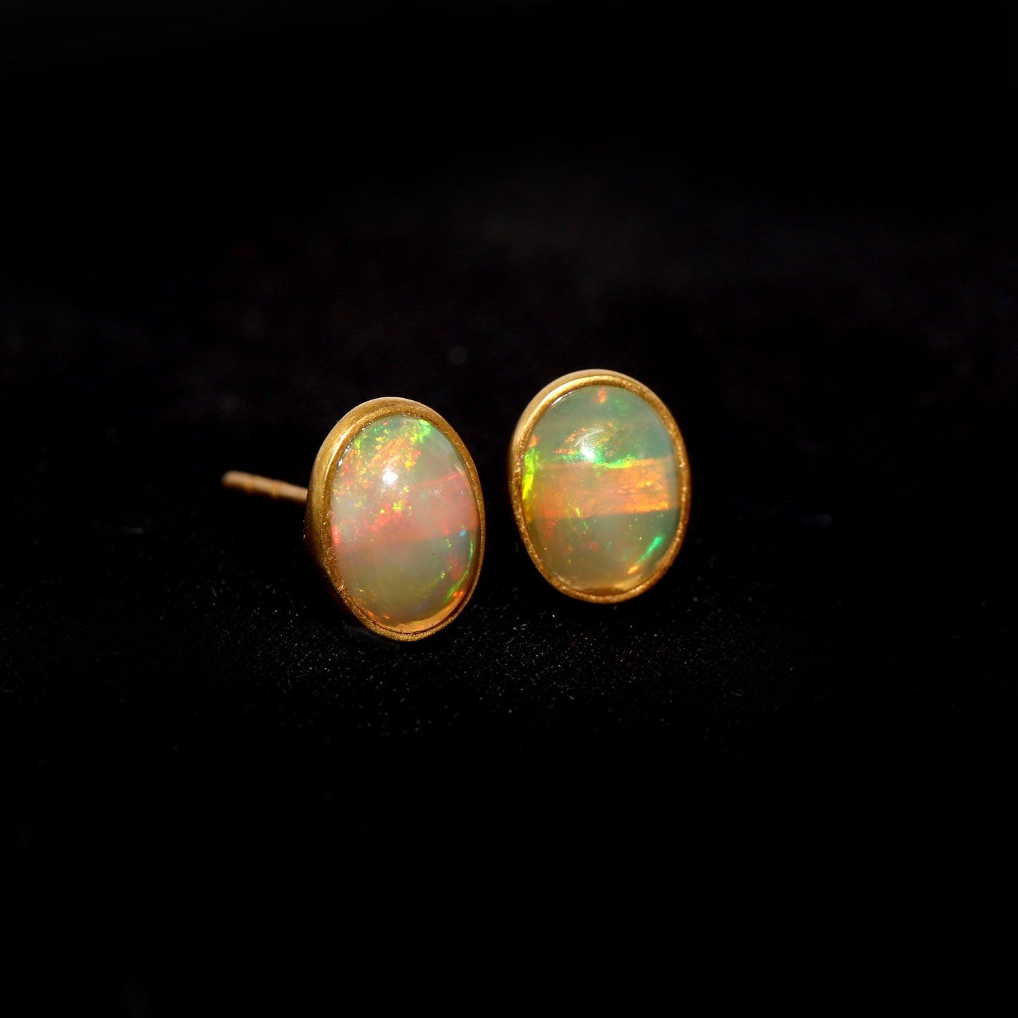 Opal Stud Earring 14K Gold