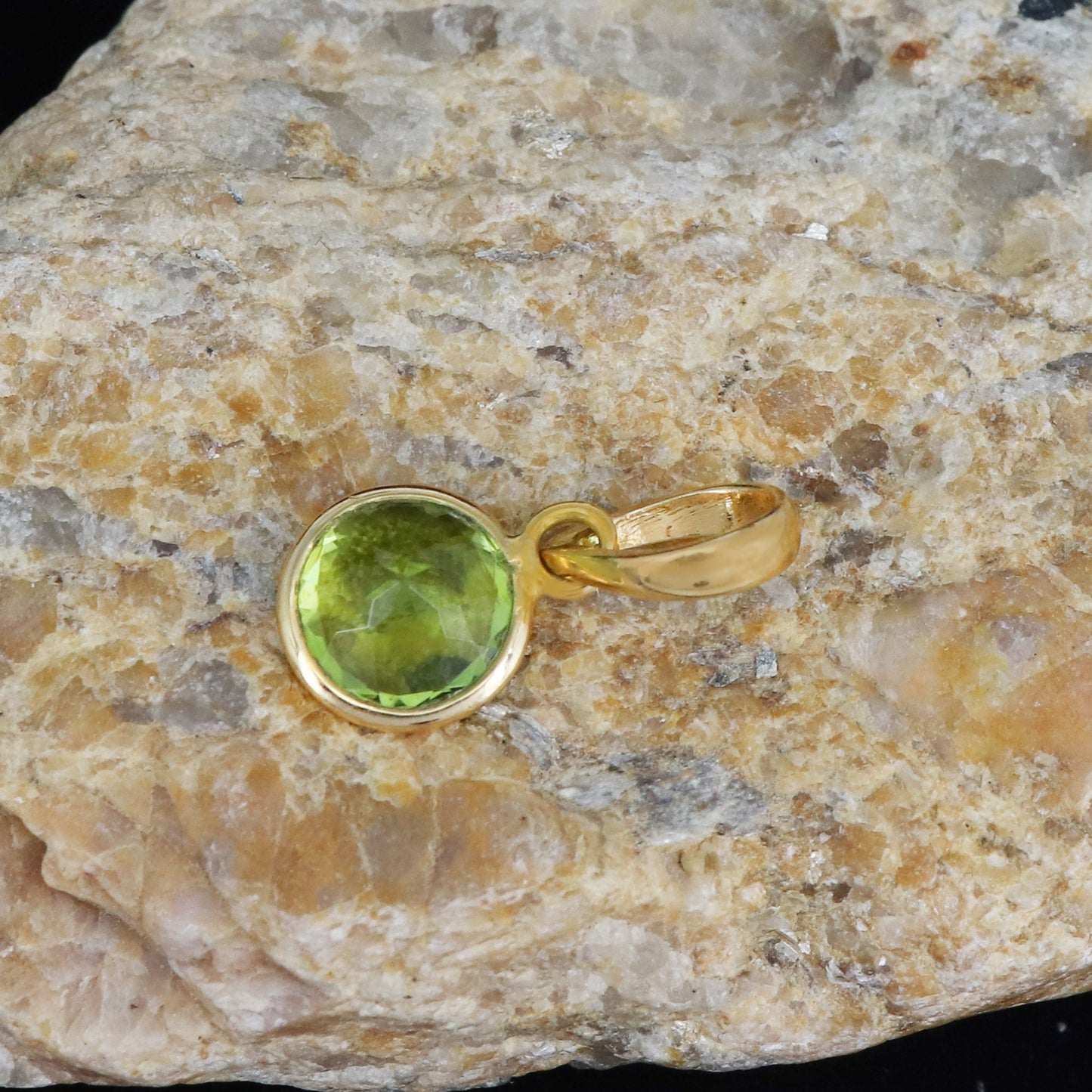 Unique Design Anniversary Peridot Necklace 14K Gold