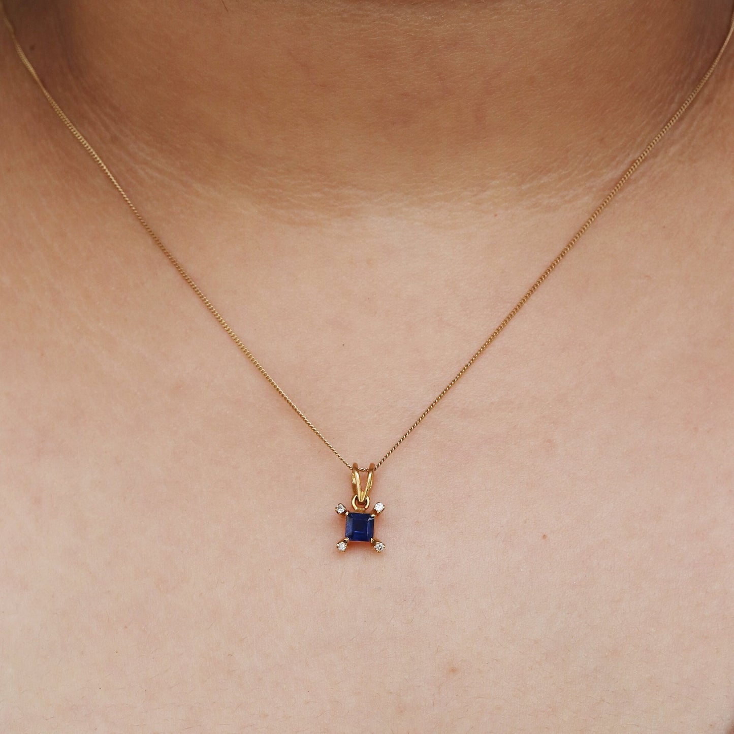 Minimalist Necklace 18K Gold