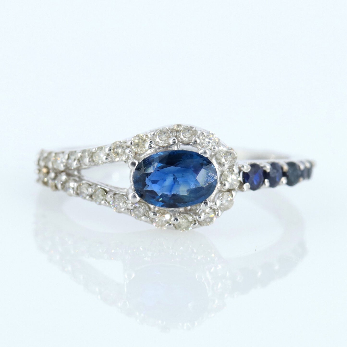Unique Blue Sapphire & Ring Silver