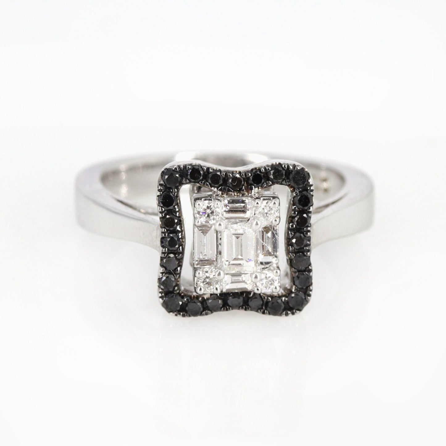 Engagement Ring 18K Gold
