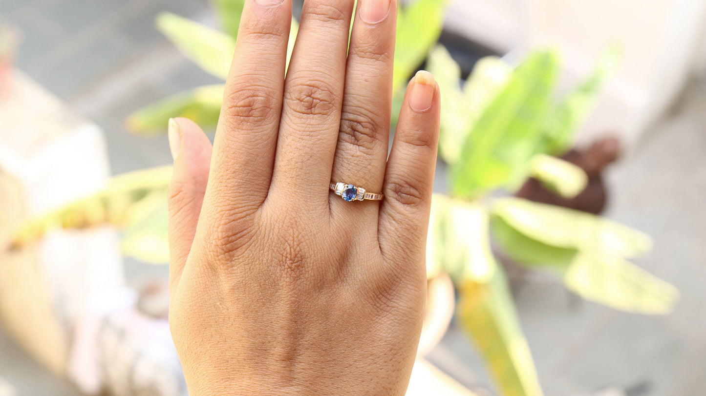 Beautiful Blue Sapphire Ring 14K Gold