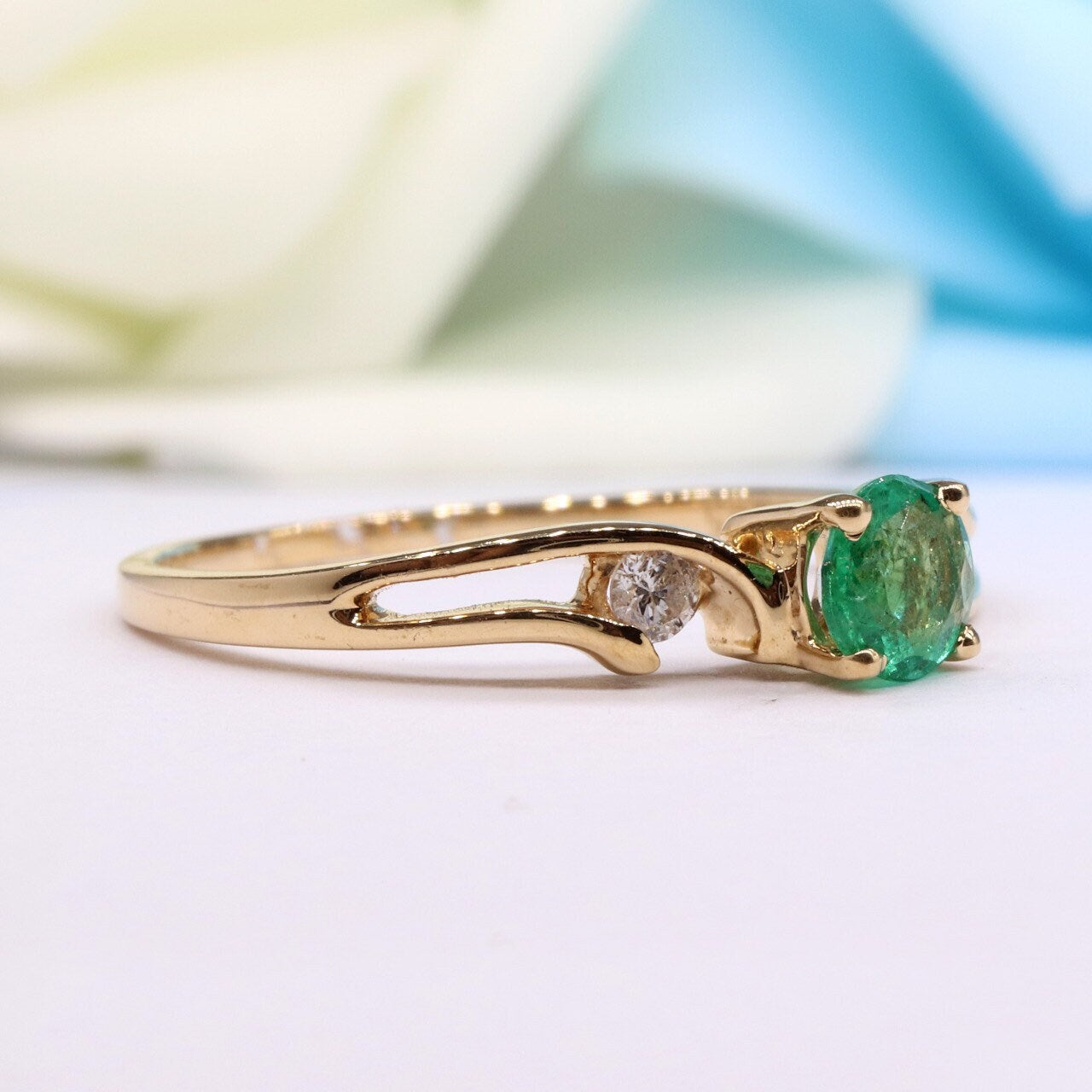 Beautiful Ring 14K Gold