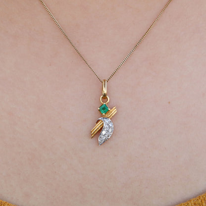 Unique Design Pendant 18K Gold