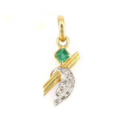 Unique Design Pendant 18K Gold